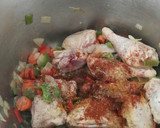 Foto del paso 4 de la receta: Guiso de garbanzos con pollo en olla exprés