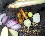 Foto langkah ke 2 dari resep Bistik Ayam Kuah Kuning - MPASI 1y+.