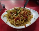 हक्का नूडल्स रेसिपी (hakka noodles recipe in Hindi) रेसिपी चरण 6 फोटो