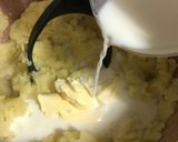 Foto langkah ke 3 dari resep Creamy Mashed potato.