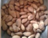 नारियल बादाम पिन्नी (Nariyal badam pinni recipe in Hindi) रेसिपी चरण 1 फोटो