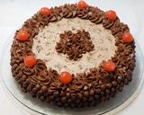 Cerbona csokoládémousse-torta szilvazselével (glutén-, tej-, tojásmentes, sütés nélkül készíthető) recept fázis 6 fotója