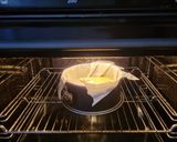 Foto del passaggio 4 della ricetta Torta Soffice allo Yogurt Greco con Mirtilli Caldi