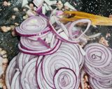 Tojásos lecsó kolbásszal recept fázis 1 fotója
