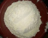 Foto langkah ke 2 dari resep Kue semprit mawar.