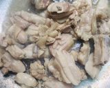 รูปขั้นตอนการทำที่ 2 ของ ไก่ผัดพริกหยวก
