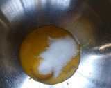Foto del paso 1 de la receta: Mousse de piloncillo, rellena de jelly de  tejocote con guayaba