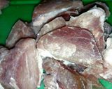 Foto del paso 1 de la receta: Estofado de cerdo en rodajas