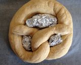 A picture of step 11 of Neujahrsbretzel (German New Year's Pretzel).