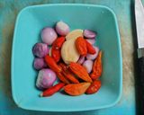 Foto langkah ke 2 dari resep Oseng Terong Pedas Rumahan.