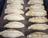 Foto langkah ke 11 dari resep KIBINAI (Lithuanian Meat Pies).