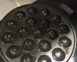 A picture of step 3 of Poffertjes.