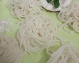 ઇડીઅપમ અને ટોમેટો કુરમાં (Idaliappam and Tometo Kurma Recipe In Gujarati) રેસીપી સ્ટેપ8ફોટો