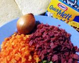 Foto langkah ke 1 dari resep Roti Tawar Goreng Isi Rougut Smoked Beef Keju.