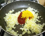 Foto del paso 2 de la receta: Pollo al curry con crema de leche