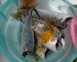 Foto langkah ke 2 dari resep Ikan Goreng Bumbu Marinasi.