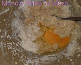 A picture of step 4 of Meen's Munchy Pancakes.