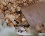Foto langkah ke 4 dari resep Ayam Jamur Saus Teriyaki (Isian Bakpao atau Roti).