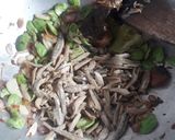 Foto langkah ke 3 dari resep Oseng bunga pepaya (kembang grandel) mix teri gunduL.