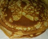 A picture of step 4 of Vanilla pancakes.