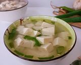 Foto langkah ke 5 dari resep Sup Tahu Putih.