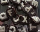 Foto langkah ke 5 dari resep Coklat Huruf (ide bakulan).