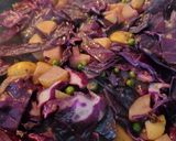 A picture of step 4 of Spicy Red Cabbage with Peas and Pots.