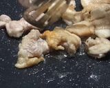 Foto langkah ke 2 dari resep Ayam Kubis Tumis Mayones.