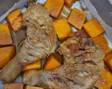 Foto langkah ke 3 dari resep Panggang Ayam dan Vegetable bumbu bawang tomat simple.