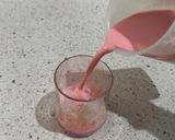 Foto langkah ke 2 dari resep Valentine Coffee Latte.