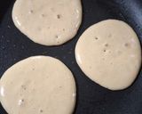 Foto langkah ke 2 dari resep Pancake simple.