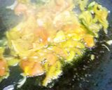 A picture of step 2 of Egg bhurji.