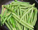 Foto langkah ke 3 dari resep 160. Buncis Garlic Butter.