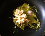 A picture of step 3 of Green Chili Halwa.