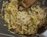 A picture of step 4 of Easy!Easy! Cabbage Tuna Pie.