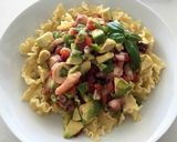 Foto del paso 5 de la receta: Ensalada de pasta con salpicón y aguacate