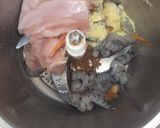 Foto langkah ke 1 dari resep Bola Bola Ayam Udang.