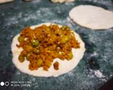 A picture of step 2 of Soya Granuals with Peas Parantha.
