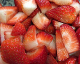 Foto del paso 2 de la receta: Buñuelos con fresas 🍓🍓🍓