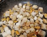 Foto del paso 2 de la receta: Fideuá de marisco