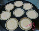 Foto langkah ke 4 dari resep Martabak Manis Mini praktis, empuk, anti gagal.