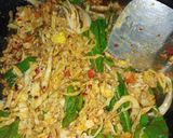 Foto langkah ke 4 dari resep Mie tumis simple (mie instant).