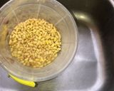A picture of step 1 of Soy milk🍶.