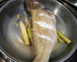 Foto langkah ke 2 dari resep Steam Ikan Jeruk Nipis ala Thailand 🇹🇭 Devina Hermawan.