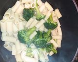 Foto del paso 2 de la receta: Fideos con Brócoli sin colar súper rápidos