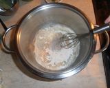 Φωτογραφία βήματος 2 της συνταγής Sauce Béchamel, Besciamella, Μπεσαμέλ. Όπως και να την πεις είναι η άπαιχτη, λευκή σάλτσα!!!