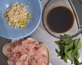 Foto langkah ke 1 dari resep Pad Kra Pao (Ayam tumis kemangi ala Thailand).