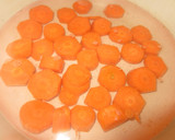 Foto del paso 1 de la receta: Mayonesa de zanahoria vegana con Agua de Mar