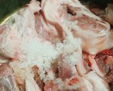 Hình bước làm 1 của món Chân giò kho hột vịt