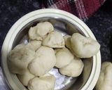 A picture of step 6 of Gujarati stuffed Lilva kachori.